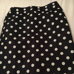 Ann Taylor Loft skirt
Pookie dot black and white